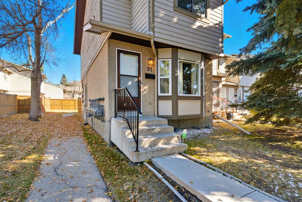 91 Deerfield Drive SE, A2263400, Alberta,