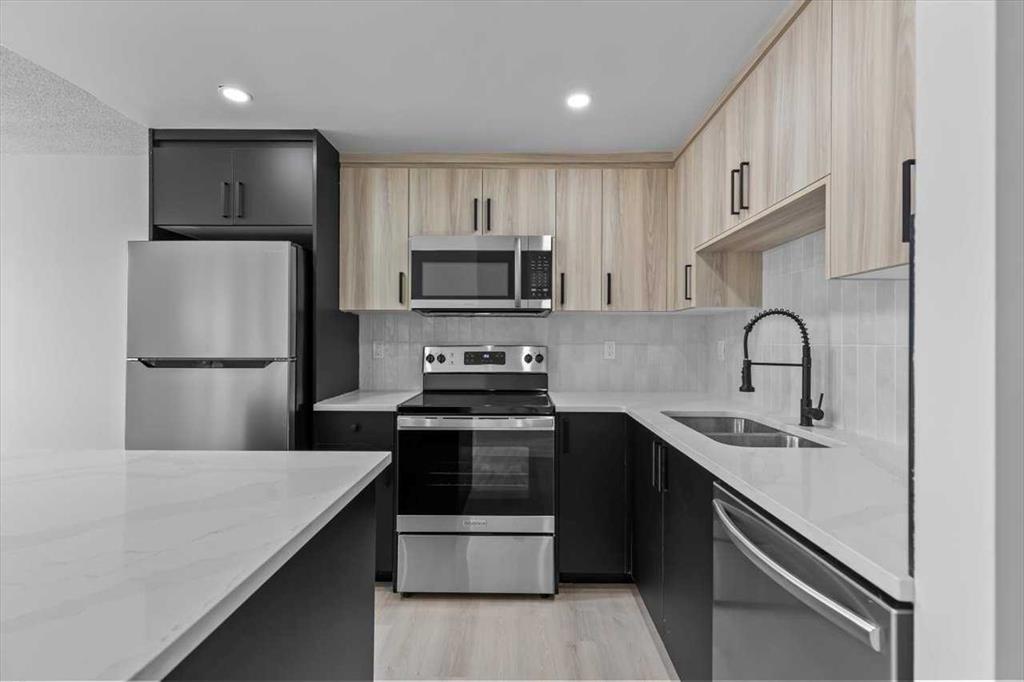 Third View of 305, 235 15 Avenue SW, Beltline, Calgary, Alberta, T2R 0P6