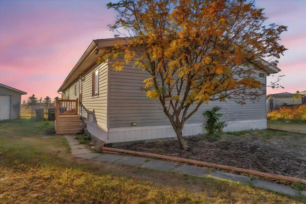 172 Meadowlark Lane , A2263429, Alberta,