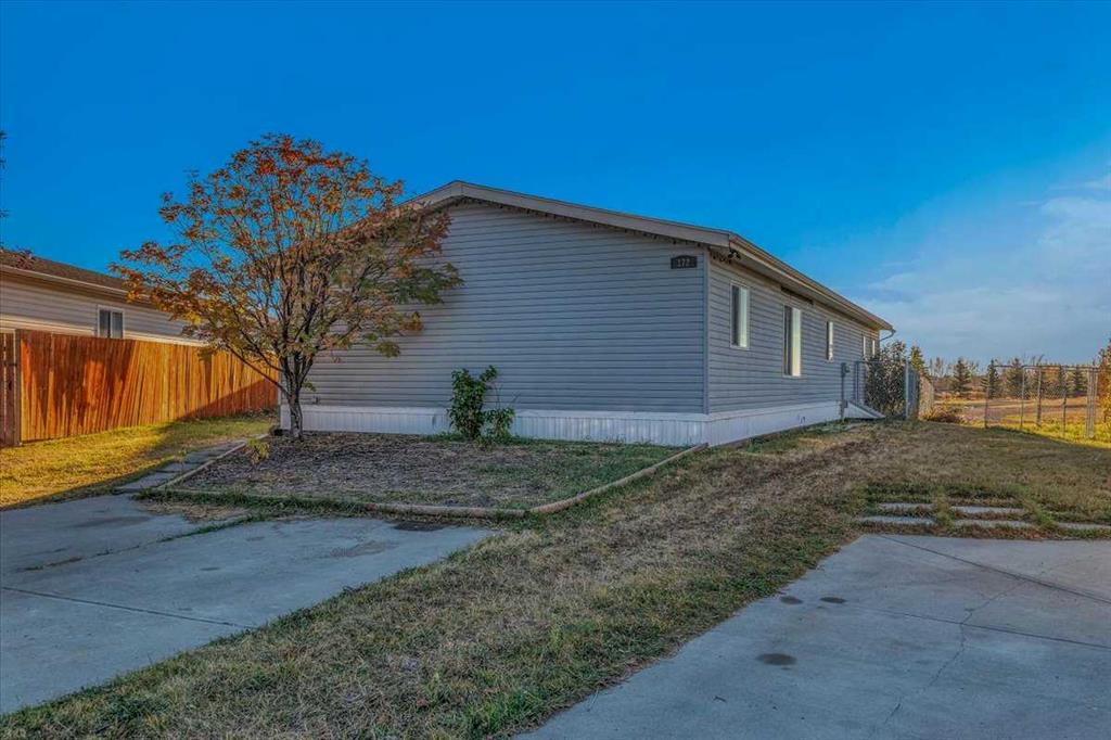 Fifth View of 172 Meadowlark Lane , NONE, Carstairs, Alberta, T0M0N0