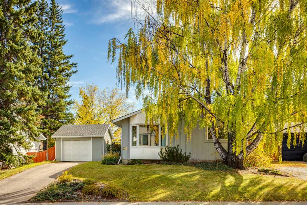 114 Hallbrook Drive SW, A2263456, Alberta,