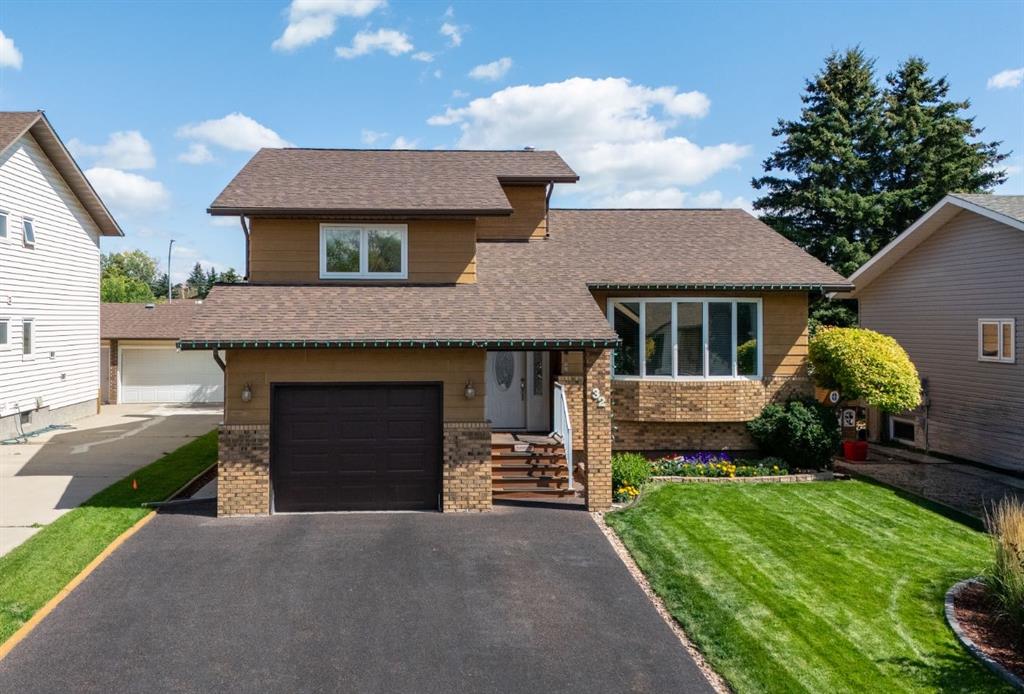 32 Rideau Close SW, A2263593, Alberta,