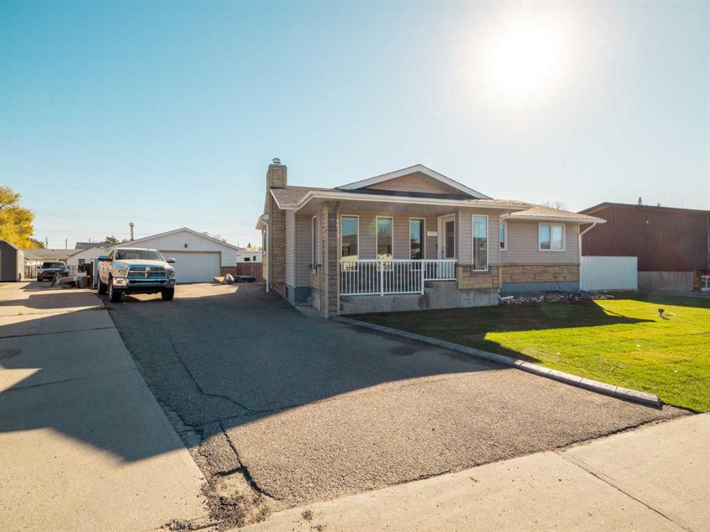 Third View of 6023 51 Street , NONE, Taber, Alberta, T1G 1K5