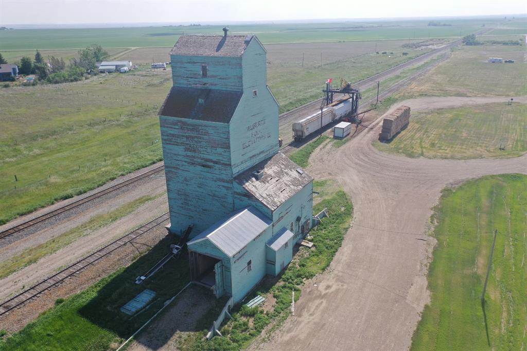Third View of 849-815 Railway Ave  , NONE, Brant, Alberta, T0L 0L0