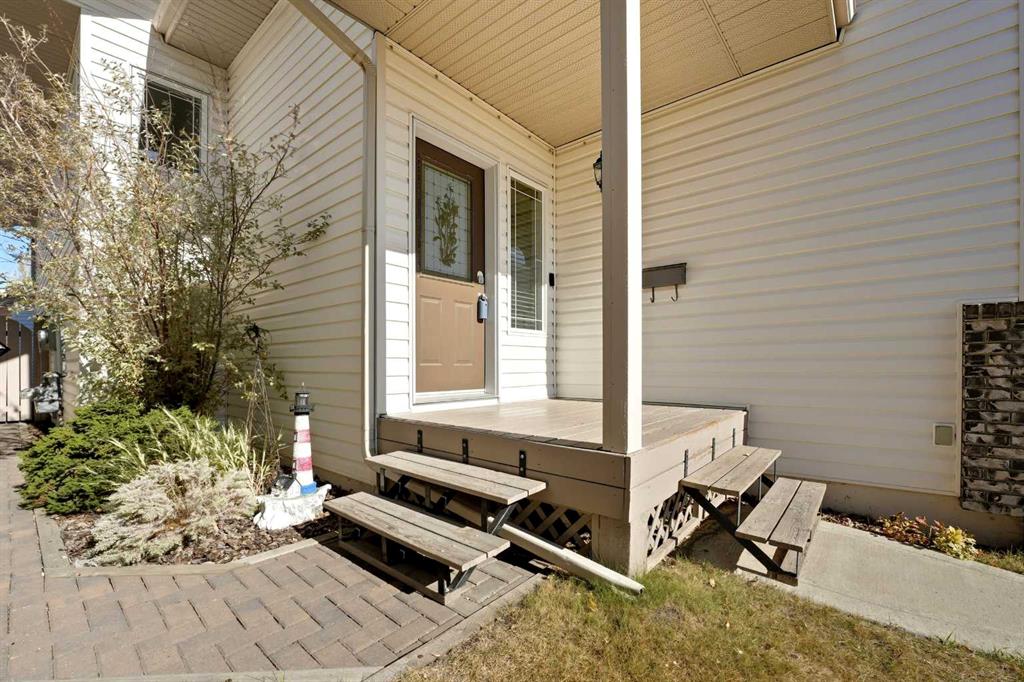 Third View of 39 Duval Crescent , Davenport, Red Deer, Alberta, T4R 2Y6