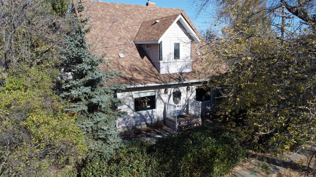 102 4 Avenue W, A2263875, Alberta,