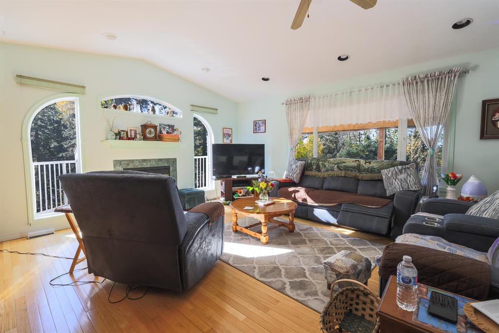 Fifth View of 236, 5241 325A Township , NONE, Rural Mountain View County, Alberta, T0M1X0