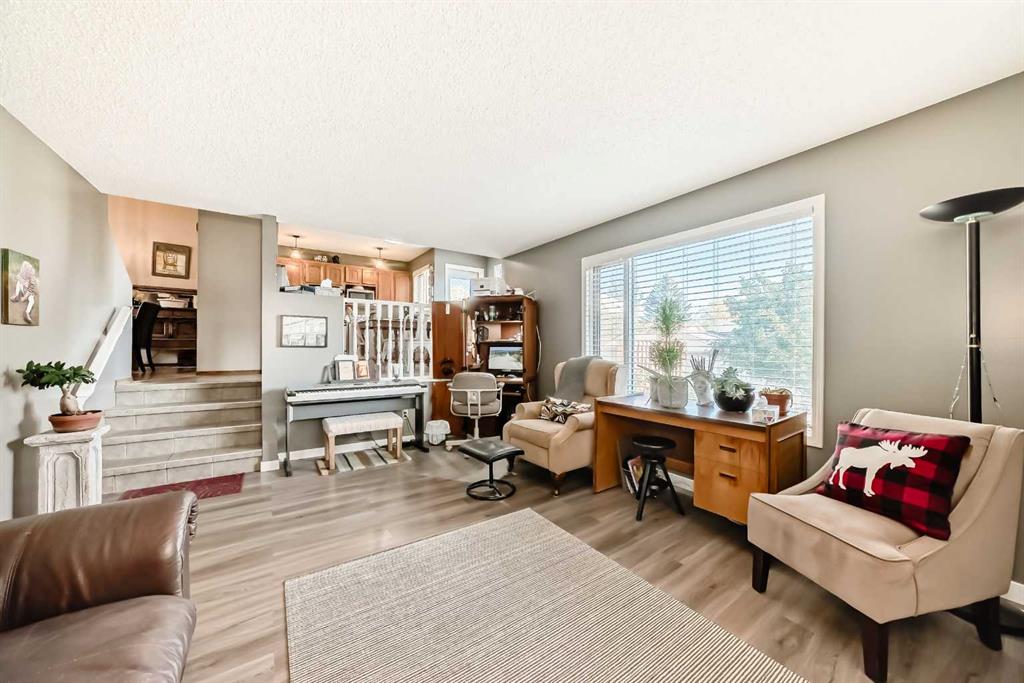 Fifth View of 20 Rivergreen Crescent SE, Riverbend, Calgary, Alberta, T2C 3V5