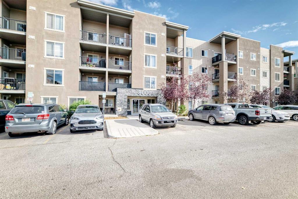 Third View of 8201, 403 Mackenzie Way SW, Downtown, Airdrie, Alberta, T4B 3V7