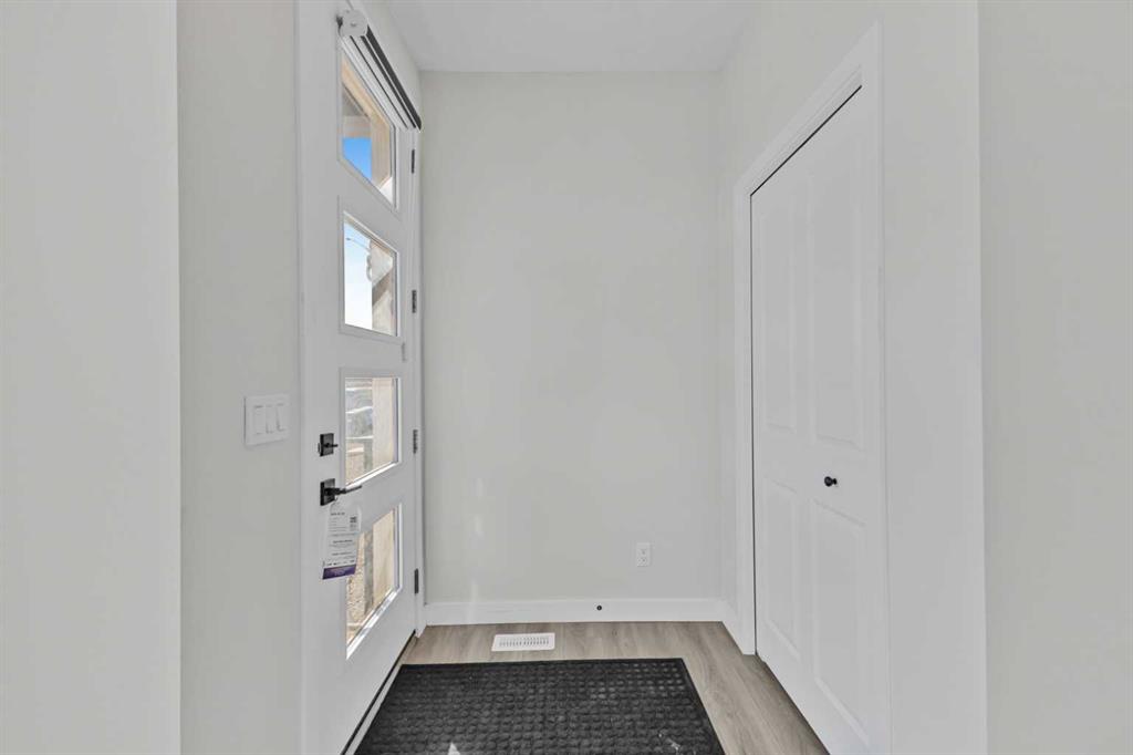 Fourth View of 33 BELMONT Drive SW, Belmont, Calgary, Alberta, T2X 4Z6
