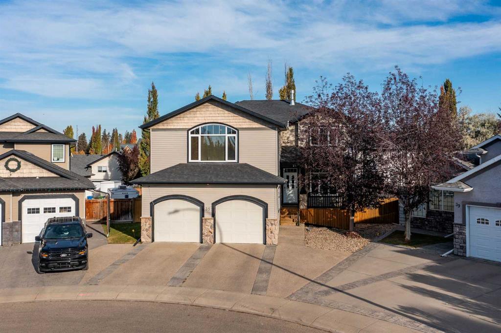 Third View of 35 Woodrow Close , Westlake, Red Deer, Alberta, T4N 7G1