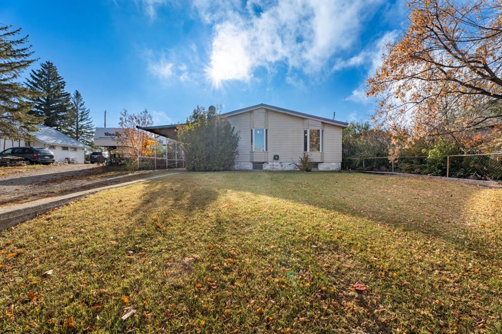 208 1 Street N, A2264090, Alberta,