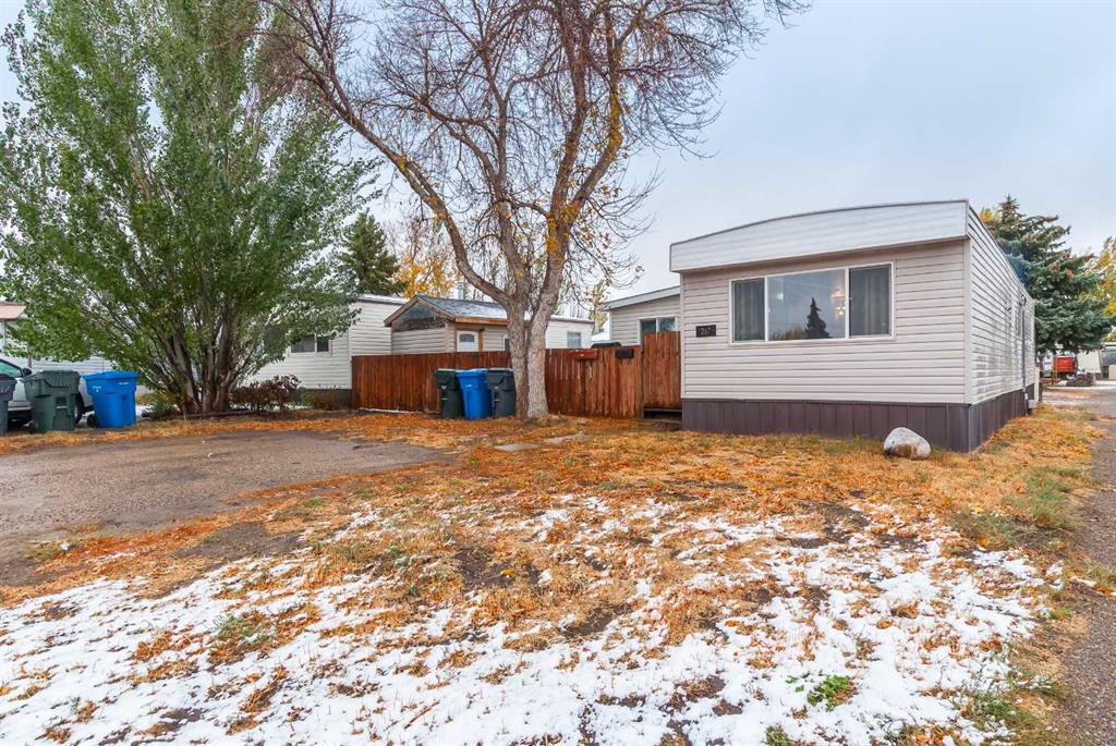 Third View of 267 Fleet Street SW, SW Hill, Medicine Hat, Alberta, T1A 7Z5