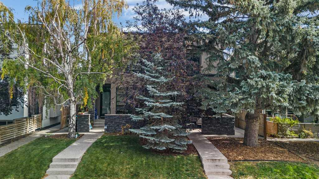 Third View of 2, 1926 36 Street SW, Killarney/Glengarry, Calgary, Alberta, T3E 2Y9
