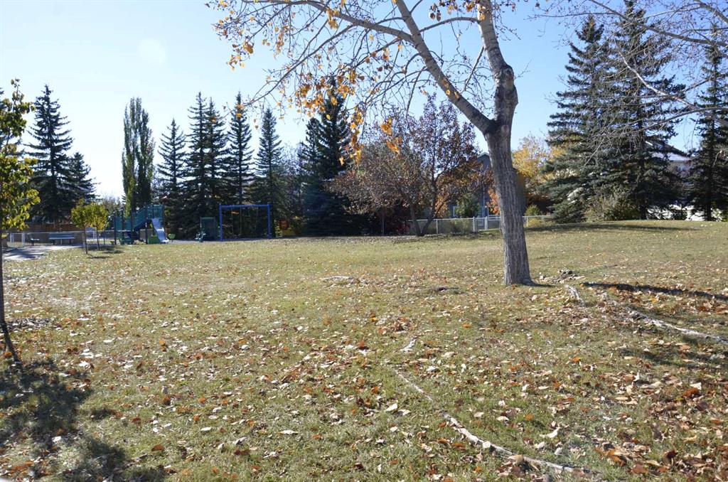 Fifth View of 12 Shawbrooke Court SW, Shawnessy, Calgary, Alberta, T2Y 3G2