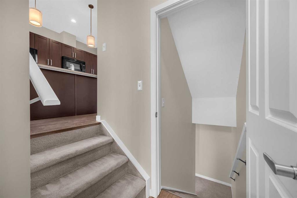 Fifth View of 690 Copperpond Boulevard SE, Copperfield, Calgary, Alberta, T2Z 0L2