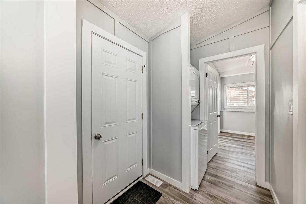 Fifth View of 27, 2106 50 Avenue SE, Forest Lawn Industrial, Calgary, Alberta, T2B 1M7