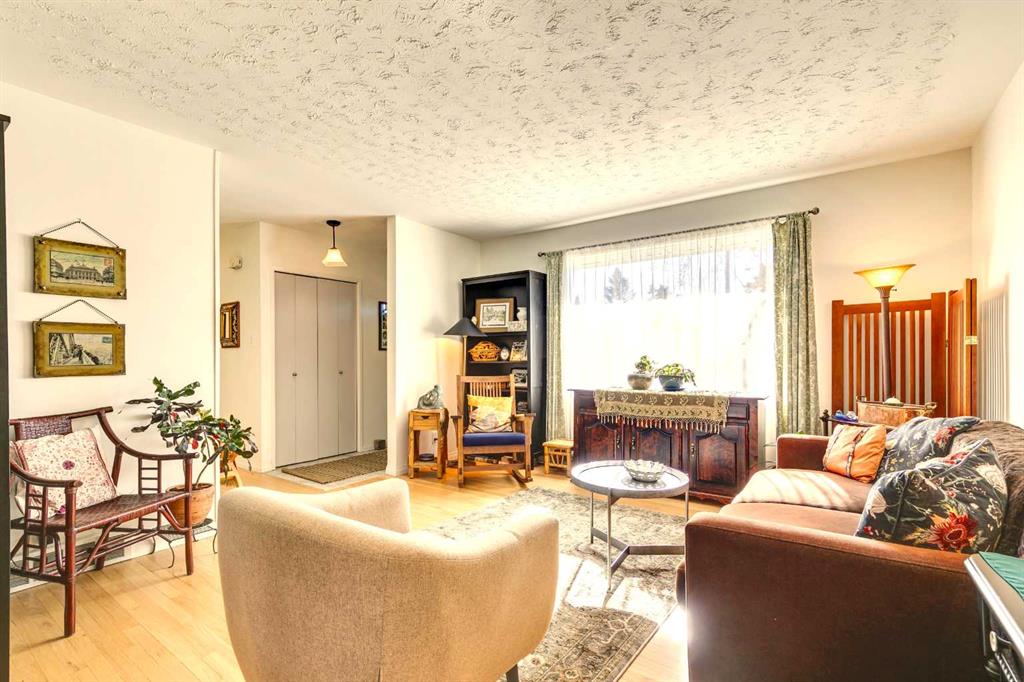 Fifth View of 4736 Worcester Drive SW, Wildwood, Calgary, Alberta, T3C3L6