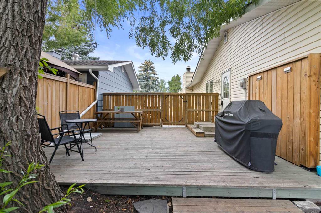 Fourth View of 104 Thorson Crescent , Tower Hill, Okotoks, Alberta, T1S1C8