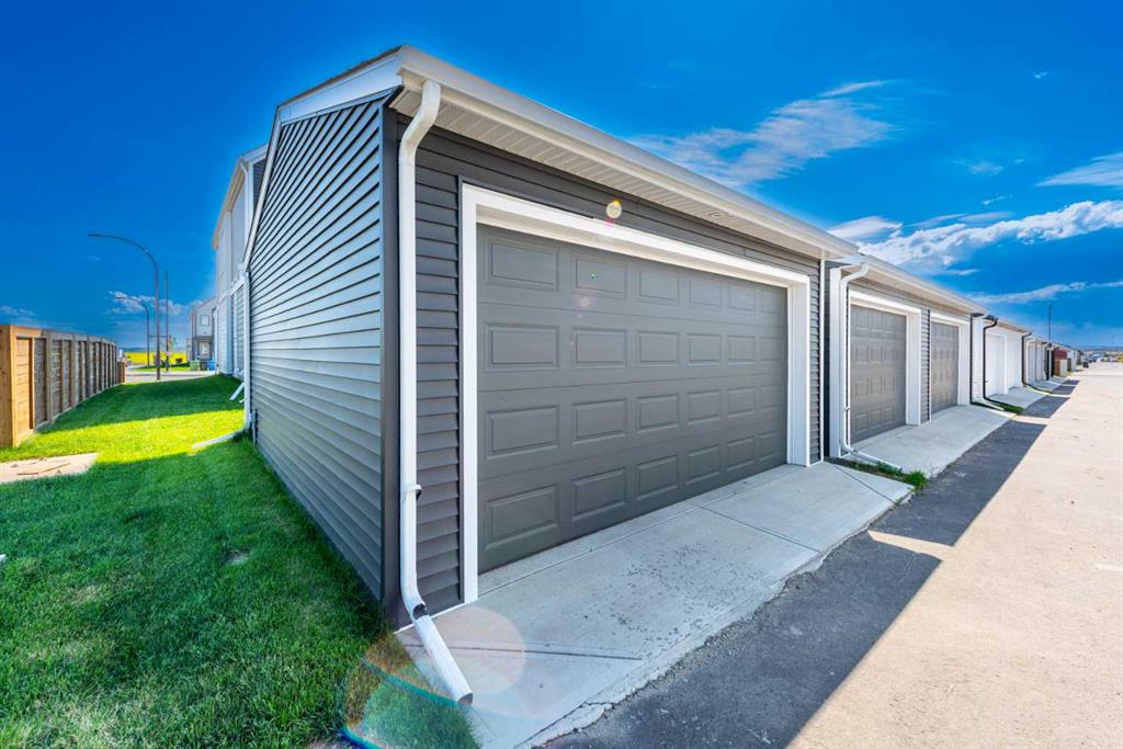 Fifth View of 7686 202 Avenue SE, Rangeview, Calgary, Alberta, T3S 0H7