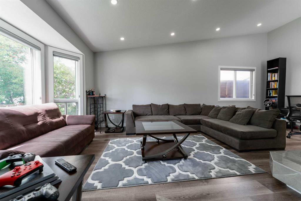 Third View of 36 Whitehaven Road NE, Whitehorn, Calgary, Alberta, T1Y 6A4