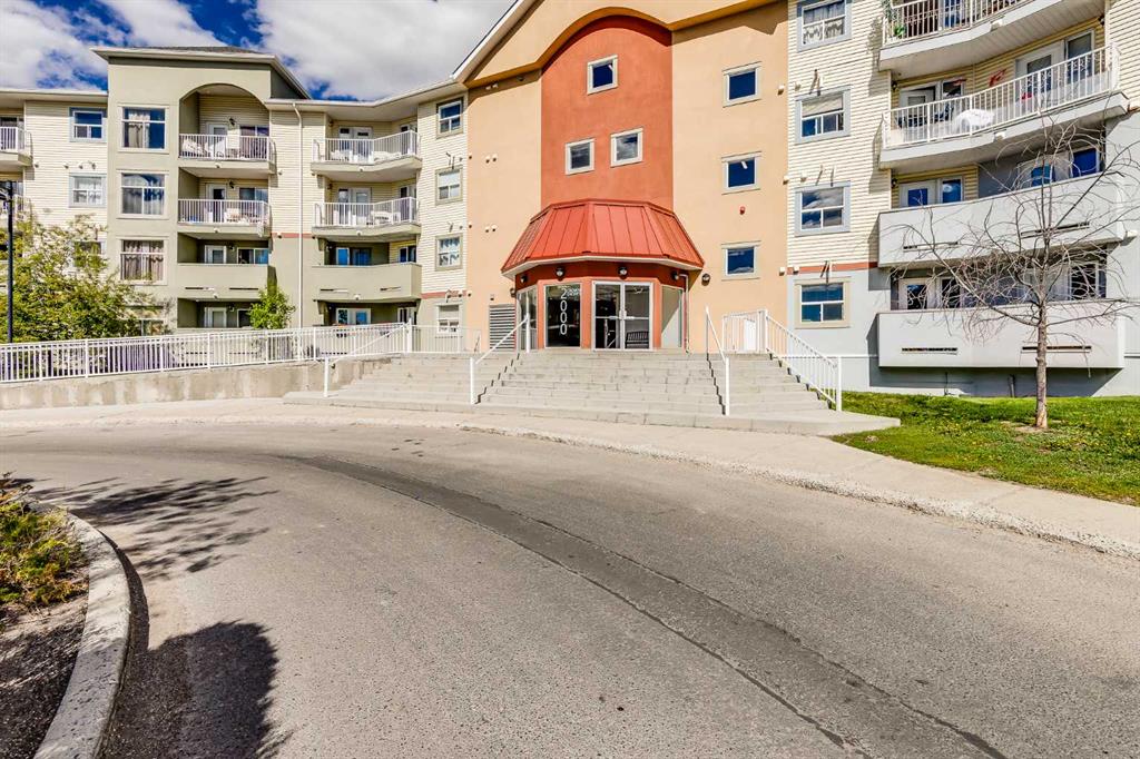 2332, 700 Willowbrook Road NW, A2264271, Alberta,