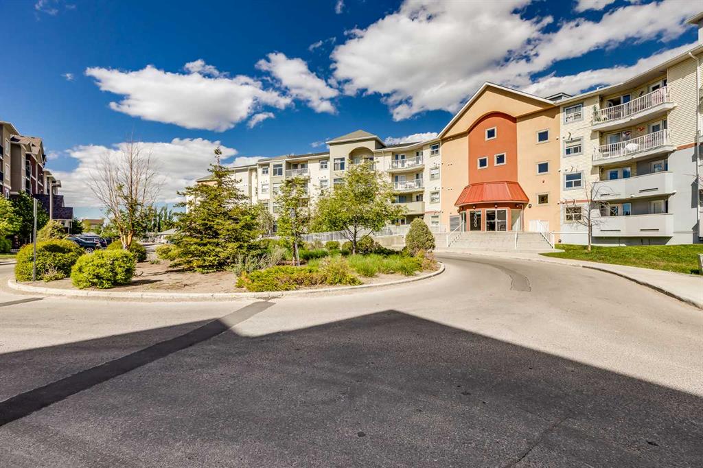 Third View of 2332, 700 Willowbrook Road NW, Willowbrook, Airdrie, Alberta, T4B 0L5