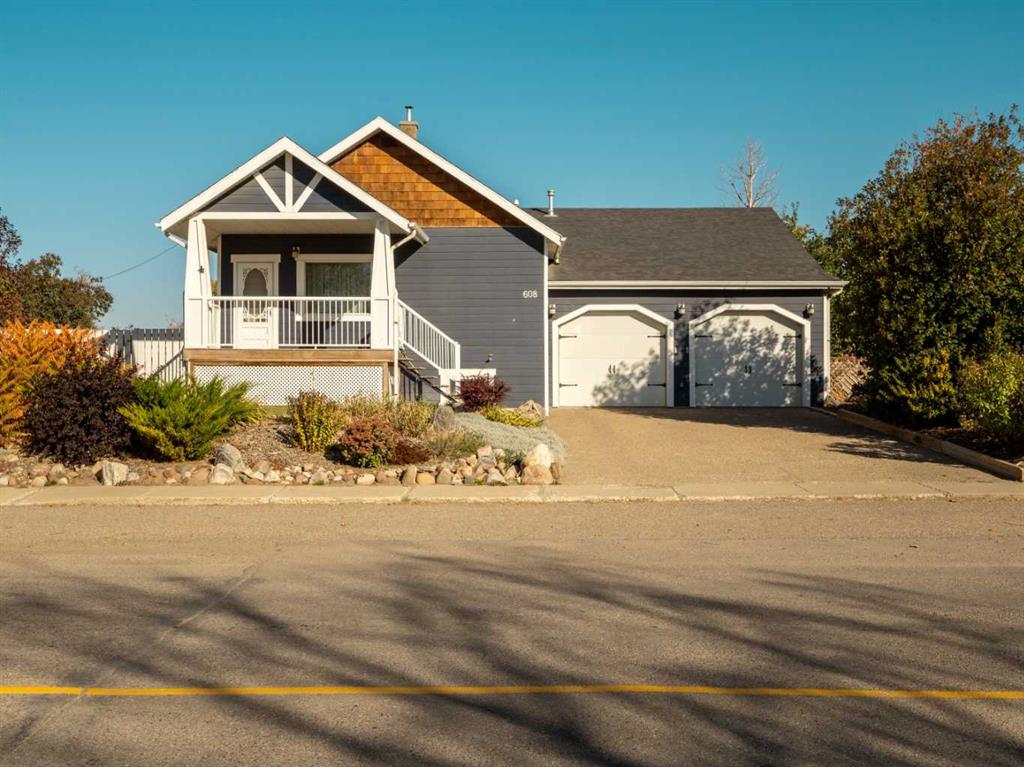 608 Rogers Avenue , A2264286, Alberta,