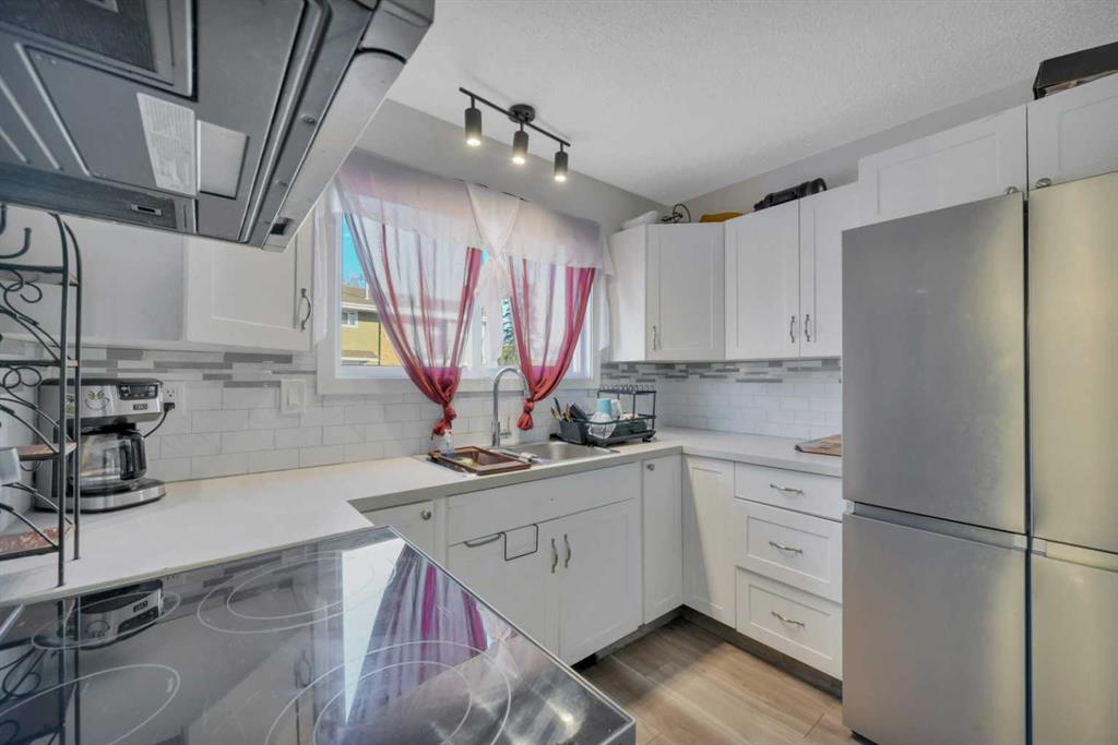 Fourth View of 17, 5806 61 Street , Riverside Meadows, Red Deer, Alberta, T4N 6H6