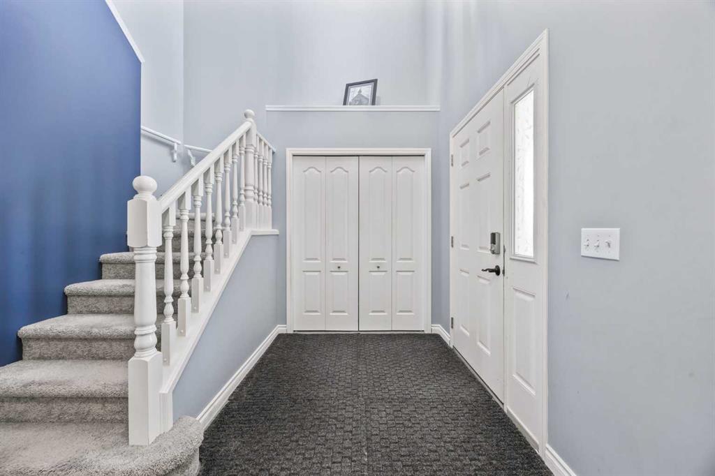 Fifth View of 303 Westmount Court , Westridge, Okotoks, Alberta, T1S 0B6