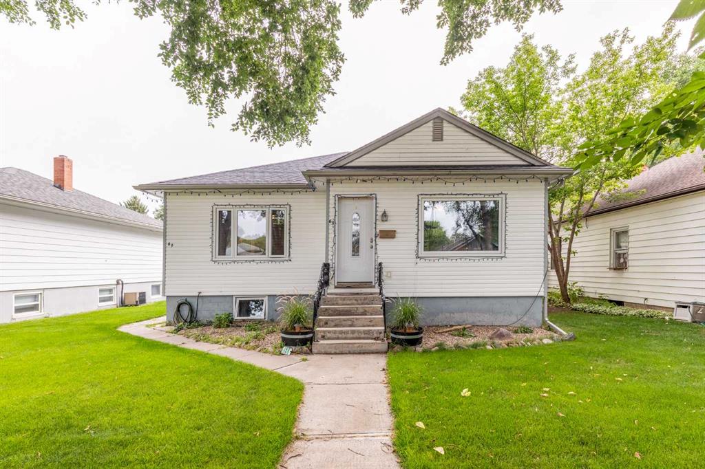 69 2 Street NW, A2264386, Alberta,