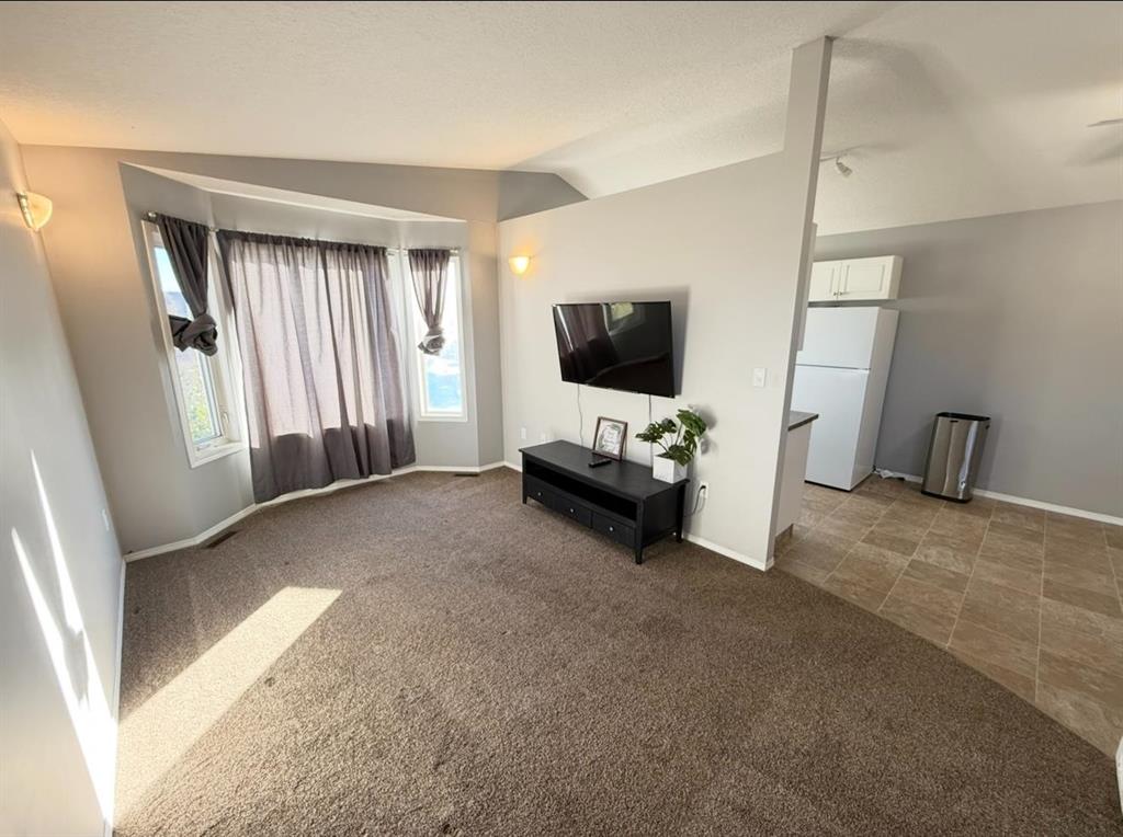 Fifth View of 10504 102 Avenue , College Park, Grande Prairie, Alberta, T8V 1A4
