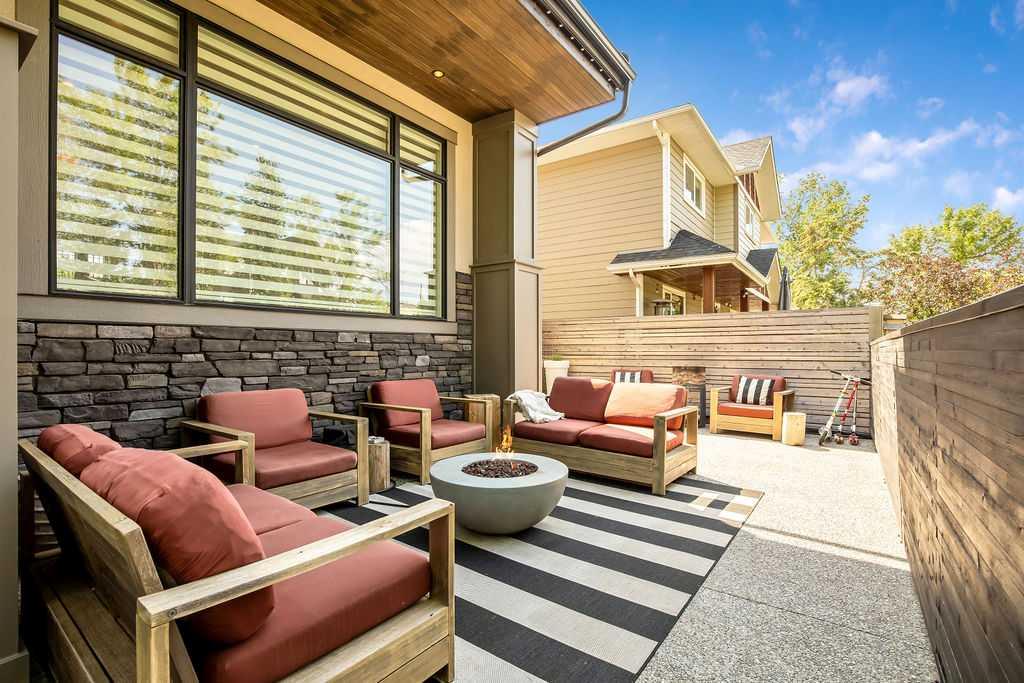 Fourth View of 68 White Oak Crescent SW, Wildwood, Calgary, Alberta, T3C3J8