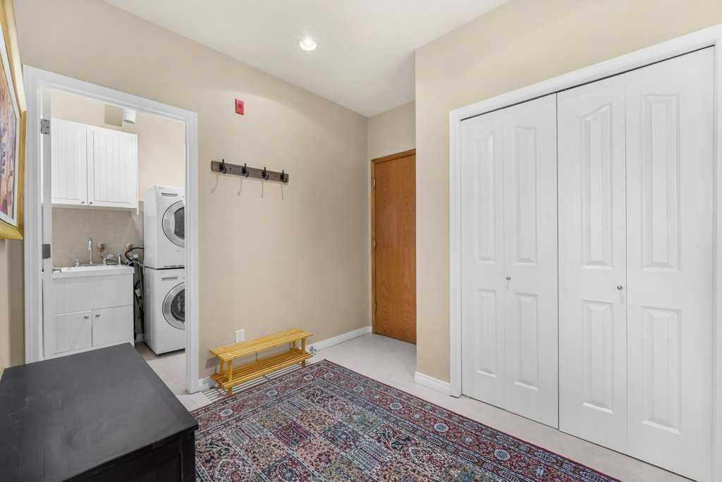 Fourth View of 402, 103 10 Avenue NW, Crescent Heights, Calgary, Alberta, T2M 0B4