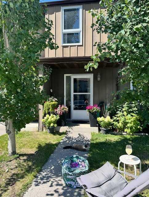 338, 457 COLLINGE Road , A2264487, Alberta,