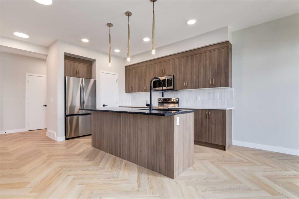 82 Agate Road , A2264580, Alberta,