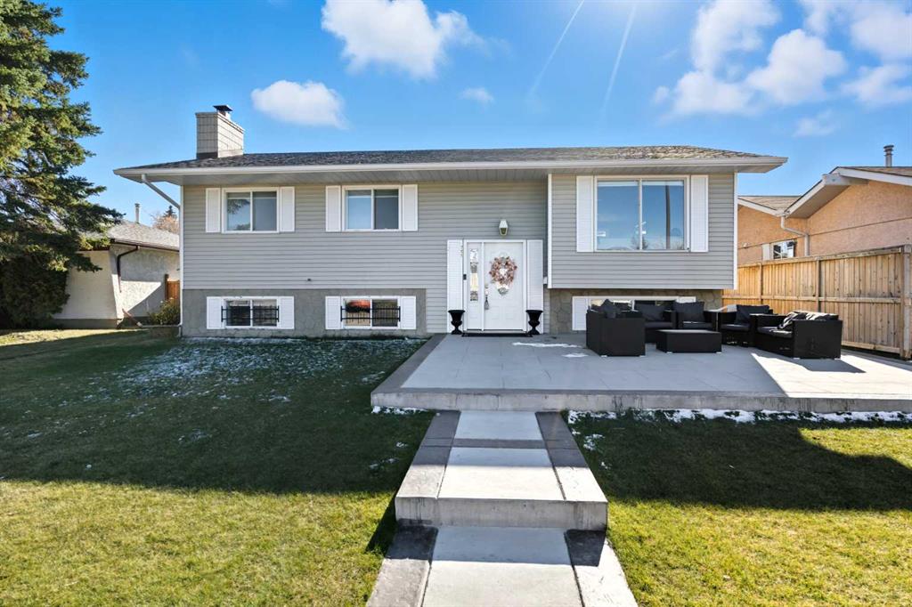 211 Pinetree Place NE, A2264712, Alberta,