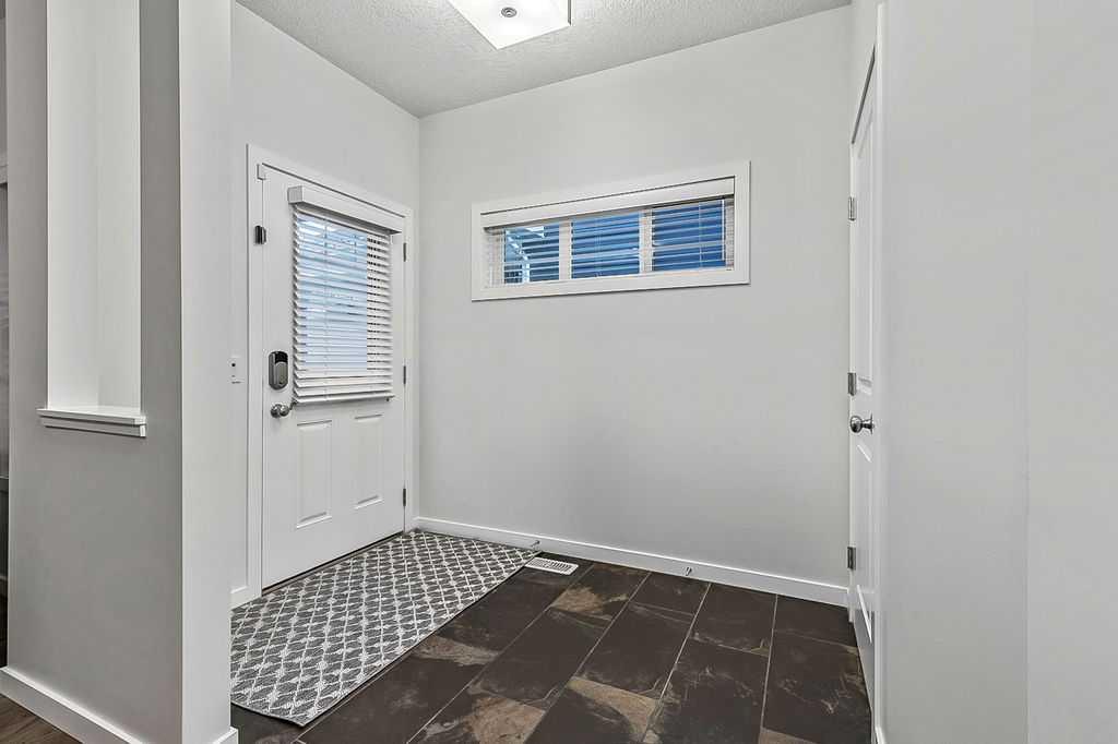 Fifth View of 29 Cougar Ridge Close SW, Cougar Ridge, Calgary, Alberta, T3H 0V4