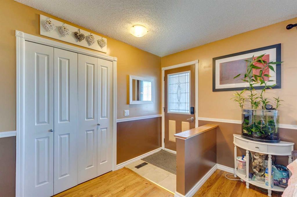 Fifth View of 280 Deercliff Road SE, Deer Ridge, Calgary, Alberta, T2J 5K5