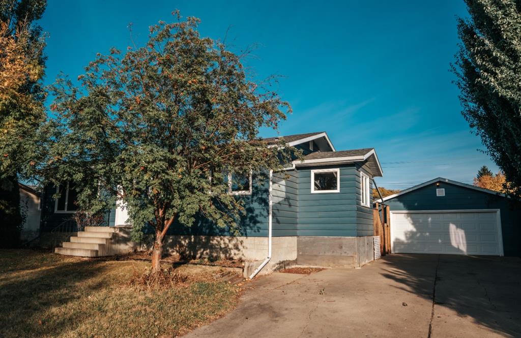 Third View of 915 14 Street , Wainwright, Wainwright, Alberta, T9W 1E7
