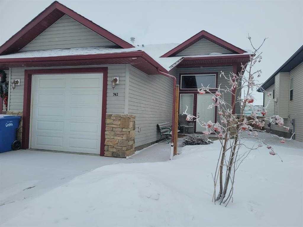 742 Carriage Lane Drive , A2264849, Alberta,