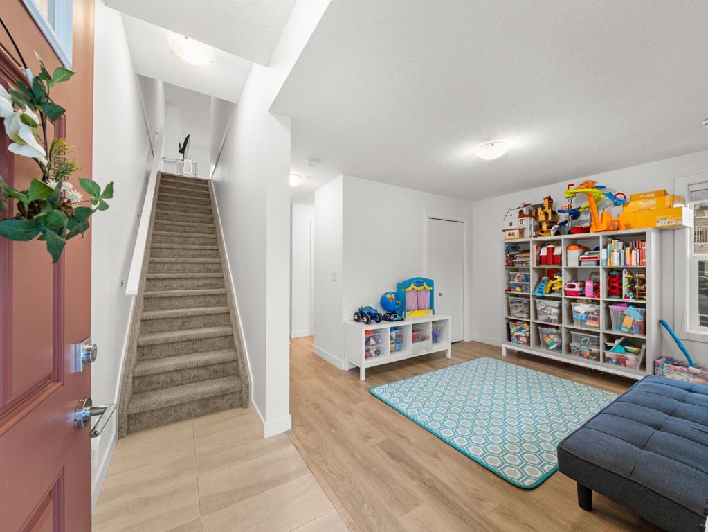 Fifth View of 304 Copperstone Manor SE, Copperfield, Calgary, Alberta, T2Z 5G3
