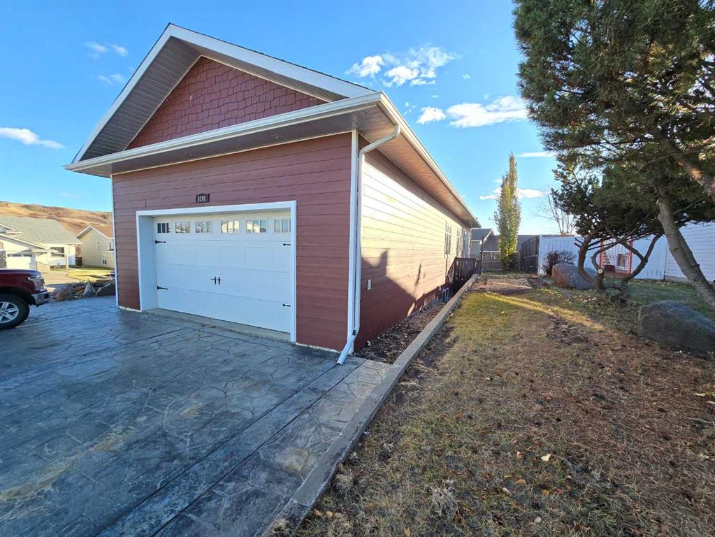 Third View of 8245 102 Avenue , Saddleback Ridge, Peace River, Alberta, T8S 1N1