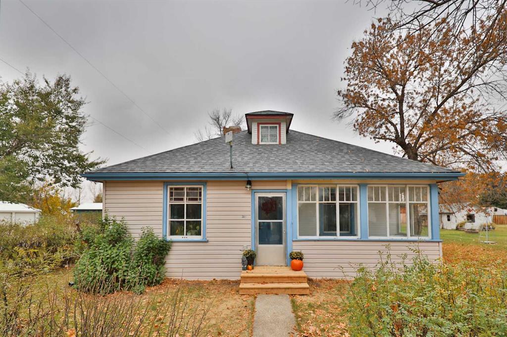 301 Noble Street , A2264909, Alberta,
