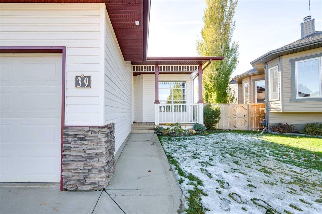 Fourth View of 39 KIRTON Close , Kentwood East, Red Deer, Alberta, T4P4E9