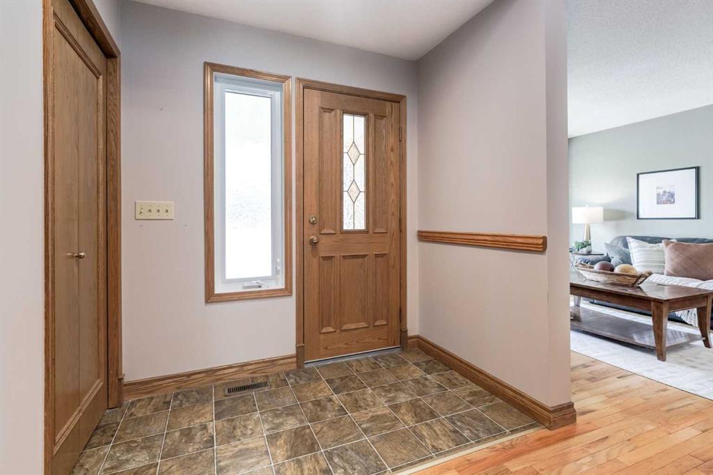 Fourth View of 39 Canterbury Court SW, Canyon Meadows, Calgary, Alberta, T2W 6C2
