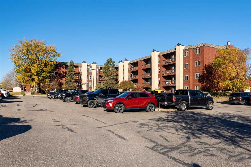 Third View of 214, 610 Signal Road , Thickwood, Fort McMurray, Alberta, T9H 4W5