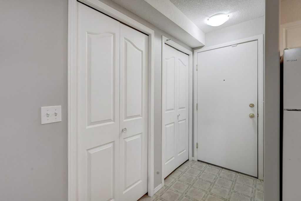 Fourth View of 1209, 2280 68 Street NE, Monterey Park, Calgary, Alberta, T1Y 7M1