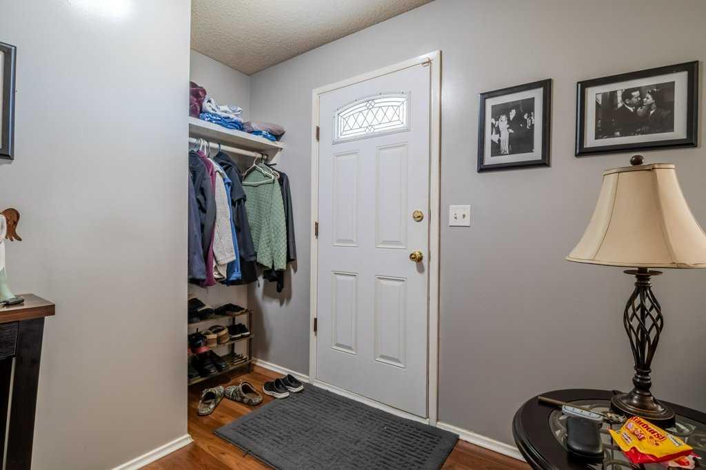 Fifth View of 4638 50 Avenue , NONE, Bentley, Alberta, T0C 0J0