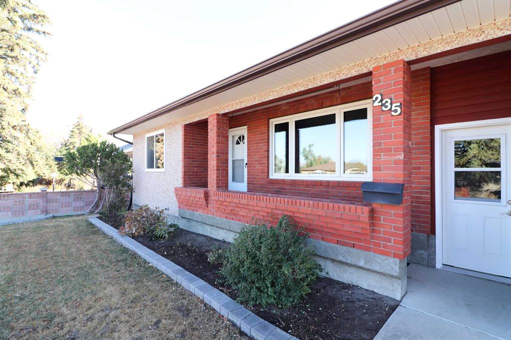 Fourth View of 235 5 Street SE, NONE, Redcliff, Alberta, T0J2P0